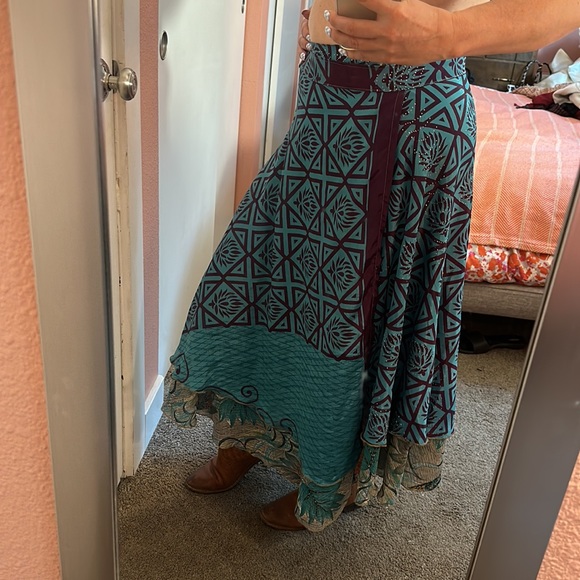 Darn Good Yarn Sari Silk Wrap Skirt reversible and convertible - Picture 2 of 6